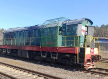 Атака на залізницю Сумщини: ворожий безпілотник пошкодив колії та тепловози