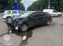 Через зіткнення двох "тойот" у Сумах госпіталізували нетверезу винуватицю ДТП