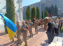 Сумська громада провела в останню путь захисника Олександра Приходька