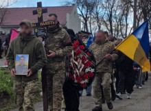 У Глухові попрощалися з прикордонником Романом Агеєнком