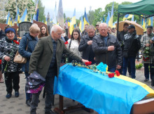У Шостці попрощалися з полеглими захисниками Юрієм Рудюком та Олексієм Бердніковим