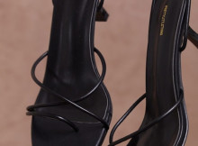 Элегантные босоножки от британского бренда PrettyLittleThing в онлайн-магазине BETEJI