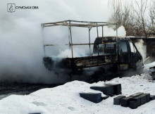 На Сумщині російські дрони атакують цивільні автівки: двоє поранених