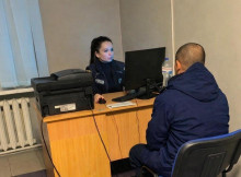 На Роменщині поліцейські затримали чоловіка за викрадення автомобіля з гаража