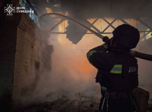 Рятувальники загасили пожежі в Бурині та на Шосткинщині після ворожих ударів (відео)