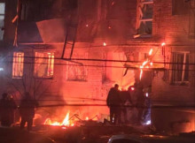 У Сумах російський дрон влучив у багатоповерхівку: є постраждалі, серед них діти