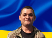 Середино-Будська громада попрощалася із захисником Олександром Луцаковим