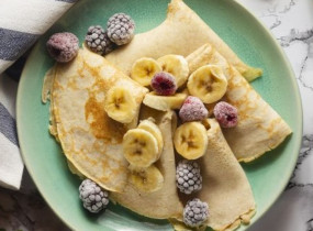 Корисний сніданок з трьох інгредієнтів: рецепт млинців, що не шкодять фігурі