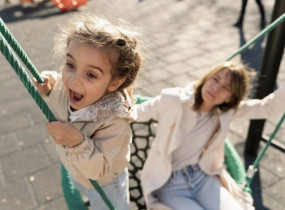 Шлях до довіри: 5 правил виховання, які допоможуть дитині повірити у власні сили