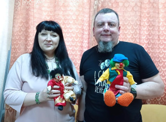 Сотня клоунів, сотня історій — як сумська пара перетворила традицію на колекцію