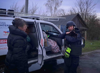 Група «Фенікс» ДСНС з прикордоння Сумщини евакуювала жінок разом із домашніми улюбленцями