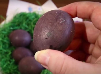 Секрет блискучих крашанок: бабусин спосіб, який здивує всю родину