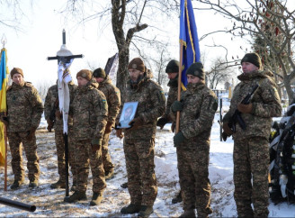 На Сумщині провели в останню путь гвардійця Дениса Давидова, який загинув на Донеччині