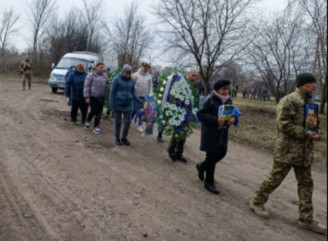 На Сумщині попрощалися із загиблим воїном Олександром Денисенком