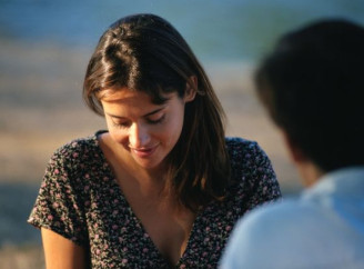 Боїшся заговорити з незнайомцями? Ось покрокова інструкція, яка допоможе впоратися