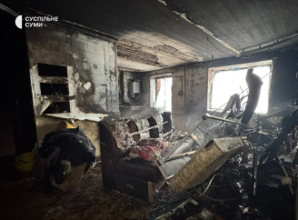 У Сумах російські дрони двічі влучили в квартиру, де перебували діти