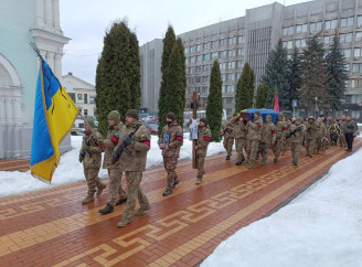У Сумах попрощалися із захисниками Євгенієм Захарченком та Євгенієм Патиком