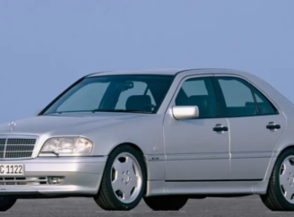 Где найти запчасти для Mercedes-Benz C-Class W202 и W204?