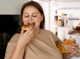 5 ознак, що ви споживаєте багато шкідливих жирів: як перевірити свій раціон