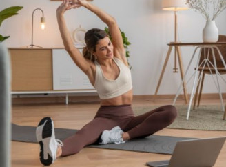 Сніданок, розминка та водний баланс: як правильно підготувати тіло до ранкових вправ