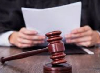 6,5 років за ґратами: вирок рецидивісту, який побив 75-річну жінку та зірвав золоті прикраси