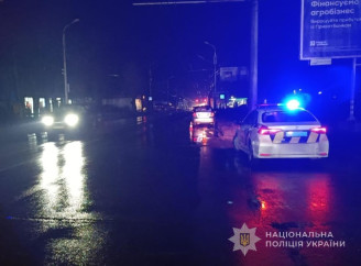 У Сумах на переході автомобіль збив 59-річну жінку