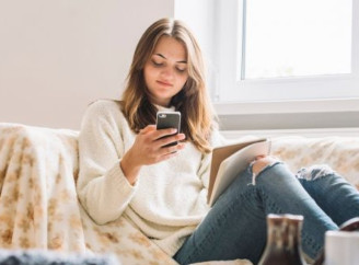 Як почати розмову на сайті знайомств, щоб зацікавити людину