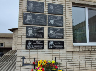 У Лебедині відкрили меморіальні дошки героям, що загинули на Донбасі