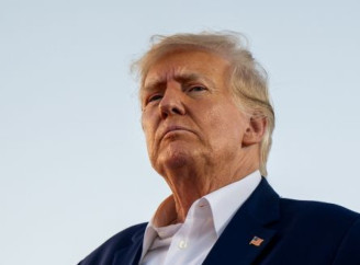 Трамп виступив проти тимчасової адміністрації в Україні