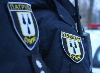 Порятунок на мосту: у Сумах патрульні запобігли самогубству