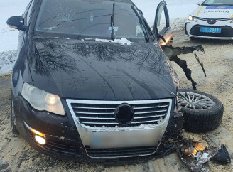 На Троїцькій у Сумах нетверезий водій Volkswagen протаранив вантажівку