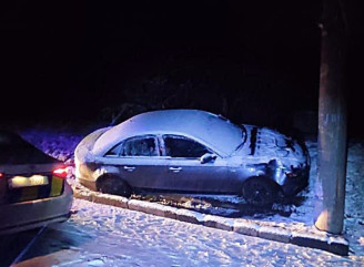 У центрі Сум 22-річна водійка без документів врізалася у стовп та відмовилася від огляду на сп'яніння