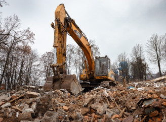 Очищення міста після атак росії: ПРООН допомогла Сумам прибрати 21 тисячу тонн завалів