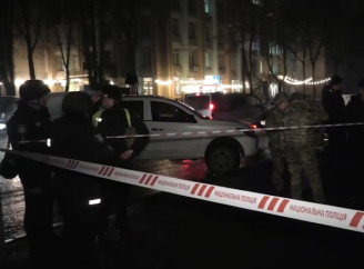 Через підозрілий предмет у центрі Сум перекривали рух і викликали вибухотехніків