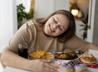 🍽 Коли тривога маскується під голод: чому під час стресу хочеться їсти