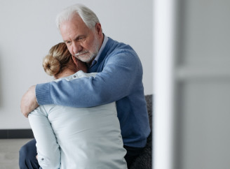 Як пережити втрату близької людини – поради від сумської психологині