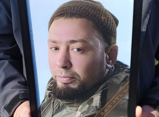 У Сумах провели в останню путь захисника Олексія Євтушенка