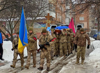 У Сумах попрощалися із двома воїнами, які стали на захист України