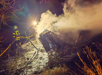 На Ямпільщині автомобіль з’їхав у кювет, перевернувся та загорівся