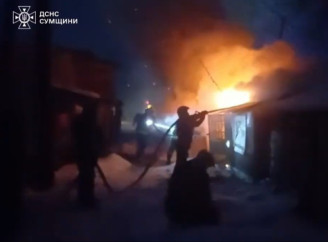 Масштабна пожежа на Білопільському шляху: у Сумах вогнеборці врятували гаражний кооператив