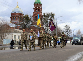 У Тростянці попрощалися з десантником Сергієм Шкарупою, який два роки вважався зниклим безвісти