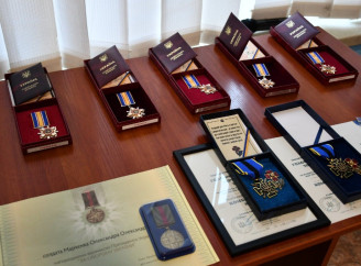 Вічна пам’ять землякам: на Роменщині вручили державні нагороди родинам полеглих воїнів