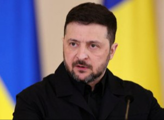 Зеленський заявив що депутати мають або працювати у парламенті або йти на фронт
