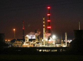 Сизранський НПЗ у росії зупинив переробку нафти після атаки українських дронів