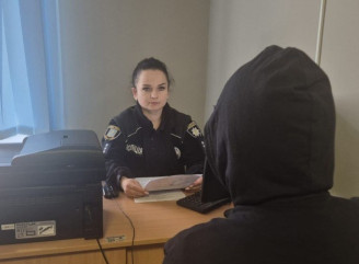 Снаряд, граната та сотні набоїв: поліція завершила розслідування щодо жителя Сумщини
