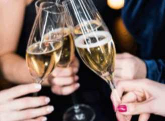 Новогодний гид по алкоголю: советы от наркологов