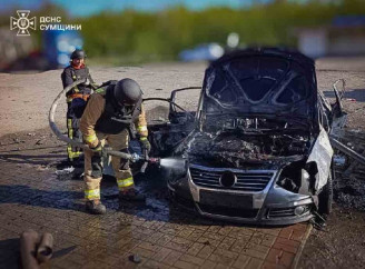 У Степанівській громаді ворожий безпілотник поцілив у машину, поки водій вийшов за кавою