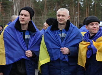 200 українських захисників повернулися з російського полону