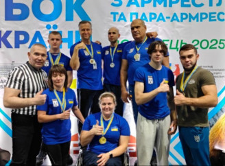 Сумські параармрестлери здобули 13 медалей на Кубку України