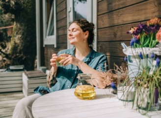 5 хибних переконань, які забирають радість: як навчити мозок бачити щастя